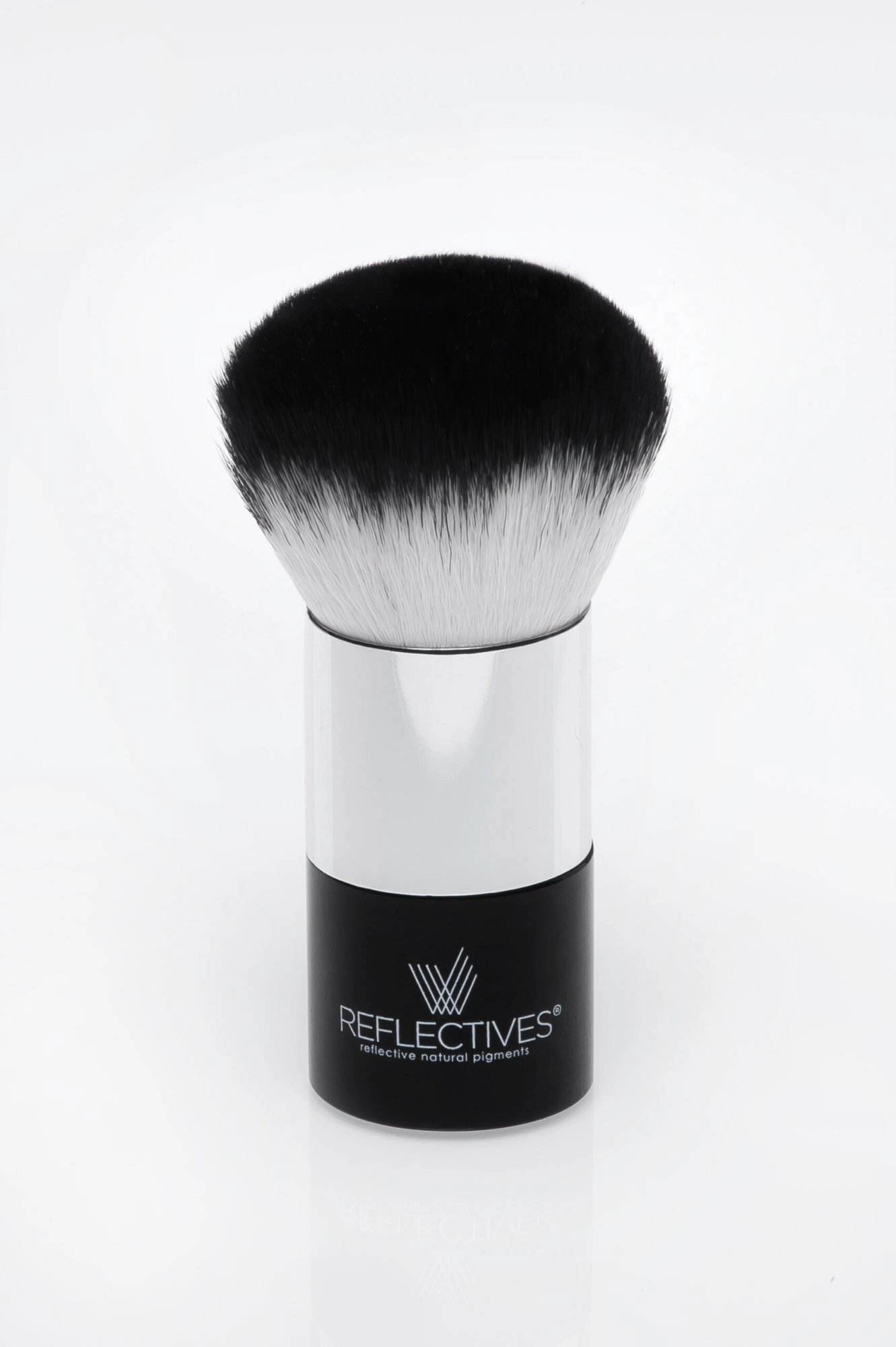 REFLECTIVES Kabuki Pinsel 1 Reflectives Kabuki Pinsel