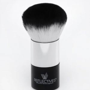 Reflectives Kabuki Pinsel